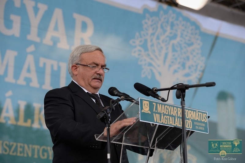 Kálvin-szobrot avattak Sepsiszentgyörgyön, a 7. Református Magyar Világtalálkozón
