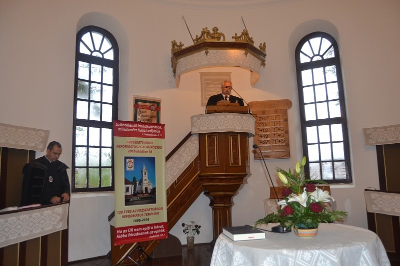 Toronycsúcsig megújulva a 120 éves erzsébetvárosi református templom