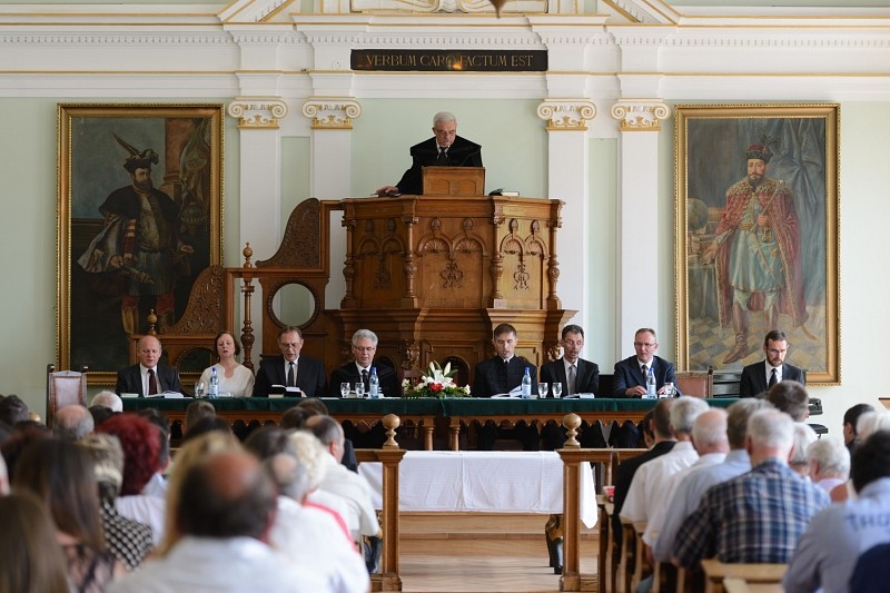Elballagtak a Kolozsvári Protestáns Teológiai Intézet végzős hallgatói