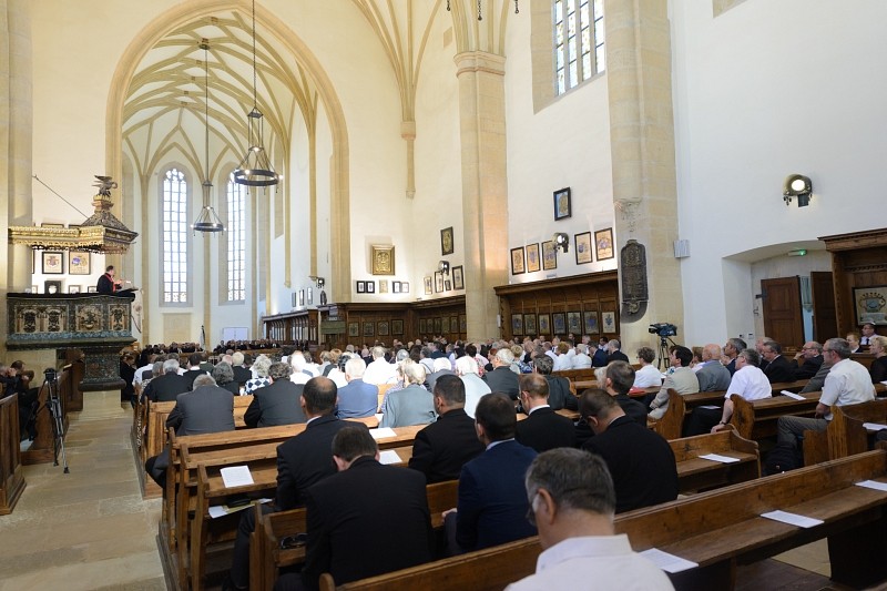 Tizenhárom fiatal lelkipásztor tett fogadalmat a reformátusok és lutheránusok közös lelkészszentelő ünnepségen