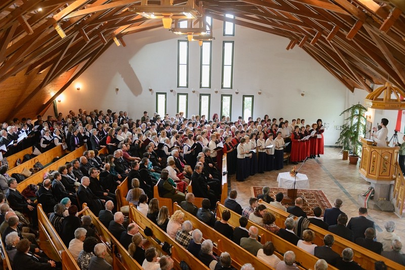 Egyházmegyei központot avattak a reformáció 500-ik évfordulóján Baróton