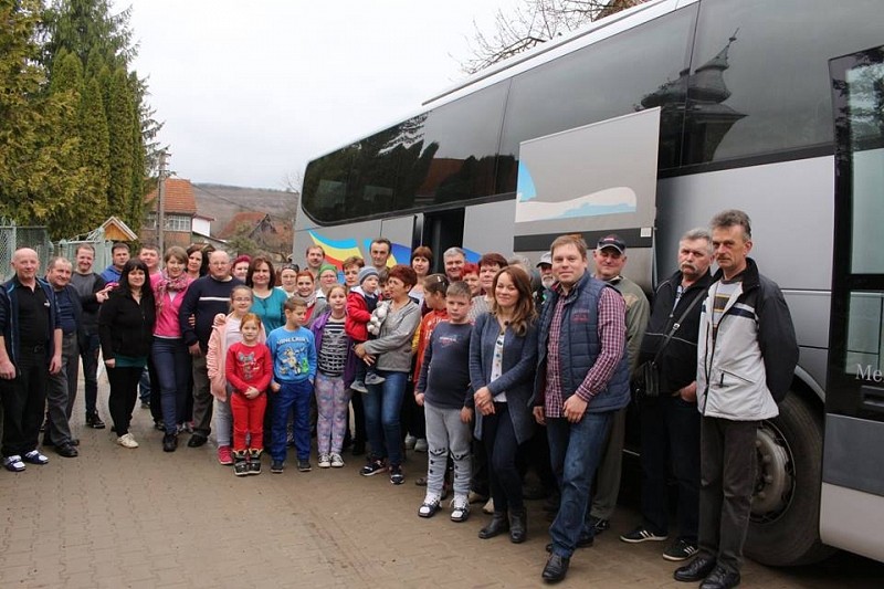 Nagy busszal a keskeny úton – Székelyföldön kirándult a zsoboki gyülekezet