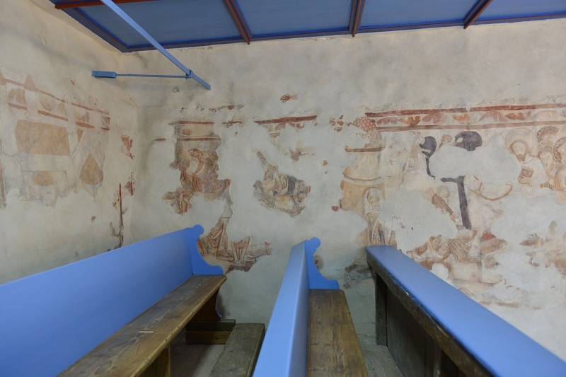 Átadták a gidófalvi református templom restaurált falképeit